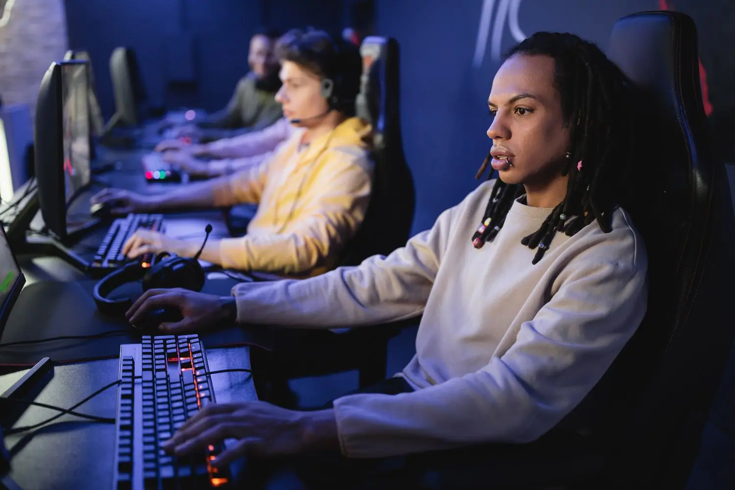 Akademie e-sportu w Gdańsku: profesjonalne szkolenia gamingowe