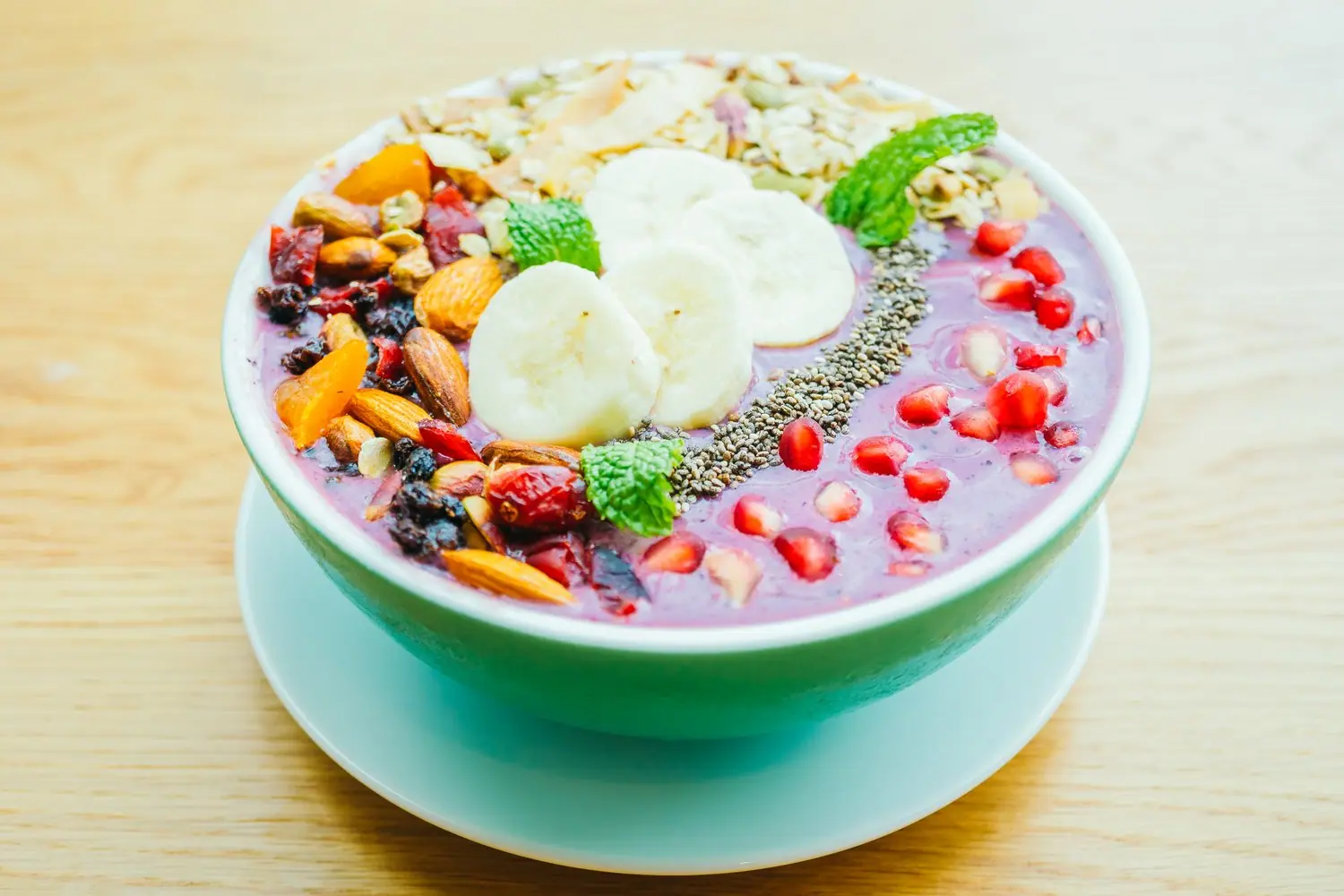 Smoothie bary w Gdańsku: zdrowe koktajle i bowle