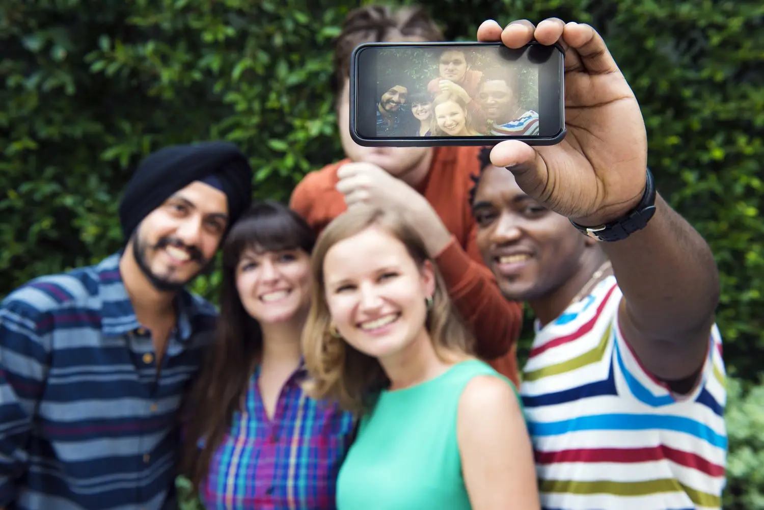 Jak zorganizować konkurs fotograficzny z telefonami: tematy i zasady